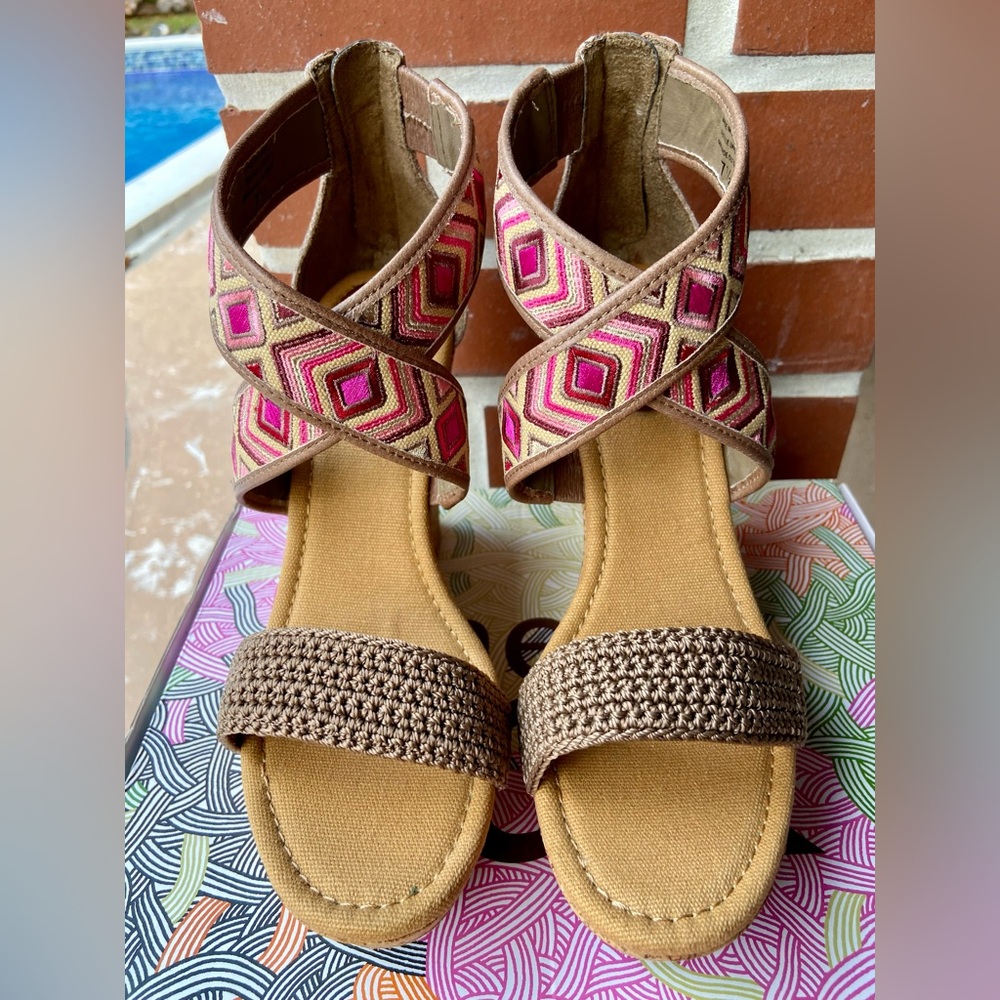 BOHO CHIC CORK PLATFORM WEDGE SANDAL - CROCHET — AZTEC EMBROIDERY — NEW — 7.5